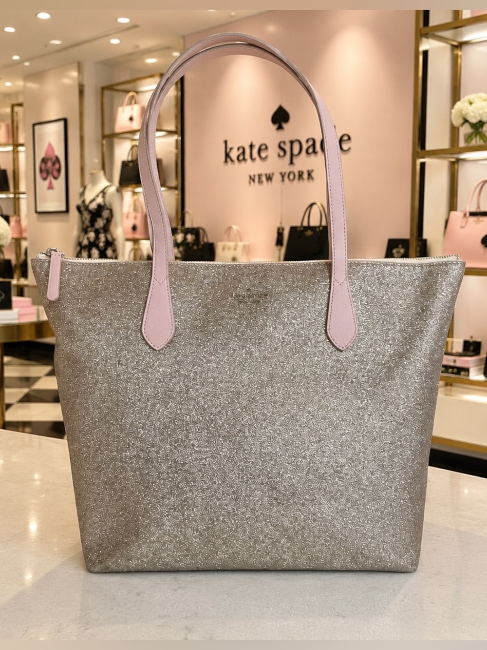 🍒Kate Spade Joeley Glitter Tote Bag
Large Rose Gold🍒